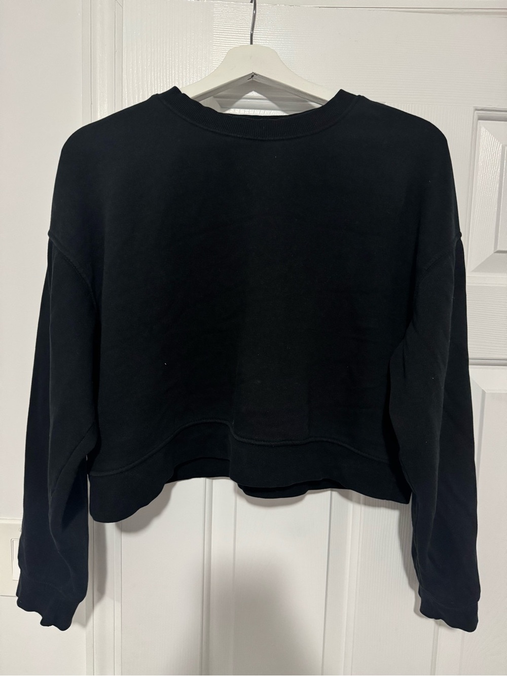 Zara Black Cropped Crew Sweatshirt - Women